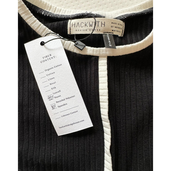Hackwith Design House Ribbed Contrast Tee Size S (cropped stretchy y2k) - Picture 3 of 3